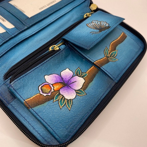 Magnifique Hand Painted Flower Zip Around Wallet Teal Blue Purple Leather NWT - Picture 6 of 8